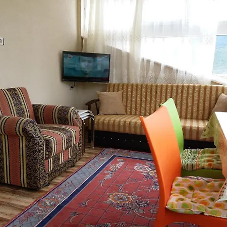بنسيون ساغليك أبارت إيرديك
